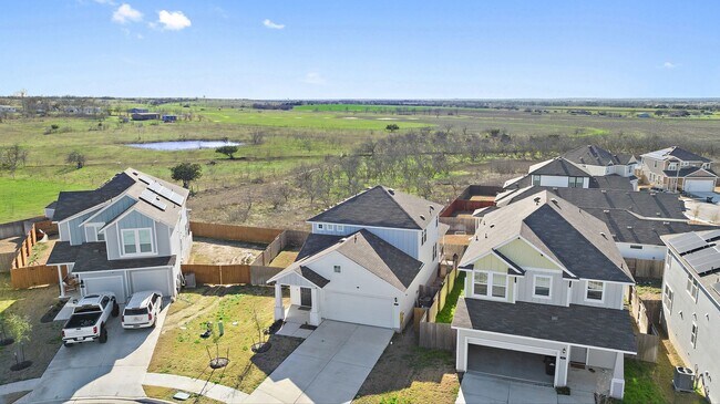 Building Photo - 408 Black Opal Dr