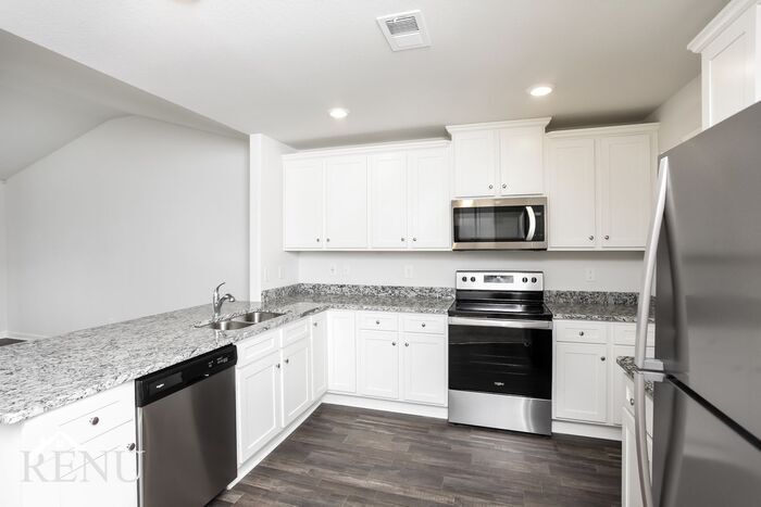 Building Photo - 401 Dawn Meadow Ct