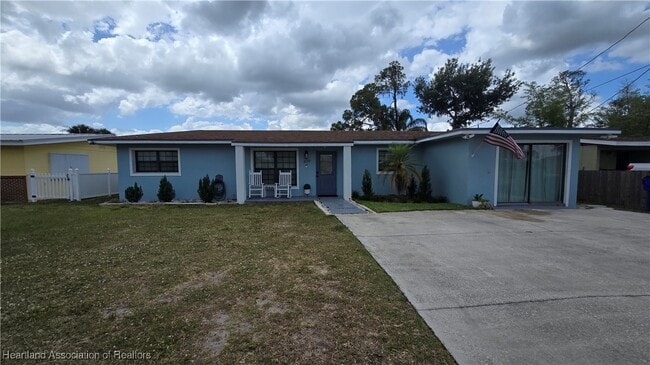 Primary Photo - 639 Killarney Dr