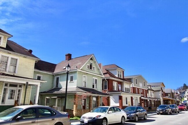 Primary Photo - 237-239 Grant Avenue