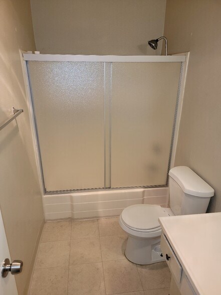 Building Photo - 860 13th St