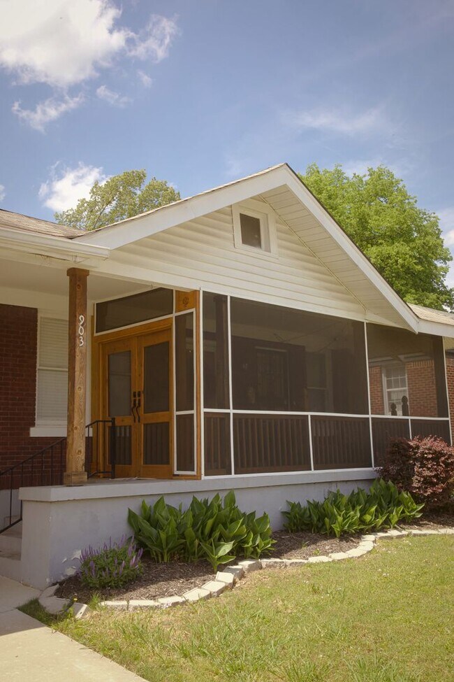 Building Photo - Gorgeous Brick 4 Bedroom Home Now Available -