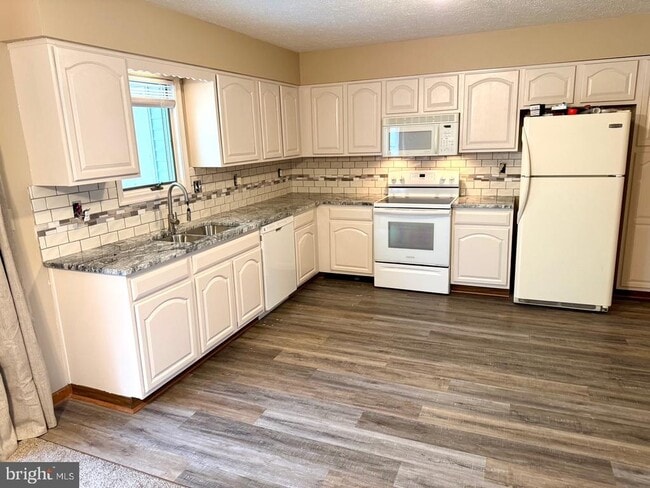 Building Photo - 1121 Progress Rd