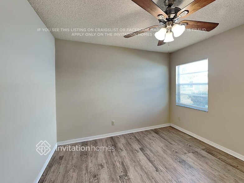 Building Photo - 4124 Ridgemoor Dr N