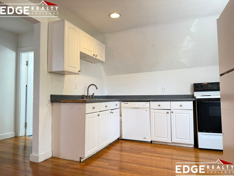 Building Photo - 16 South St