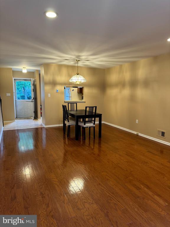 Building Photo - 286 Palombi Ct