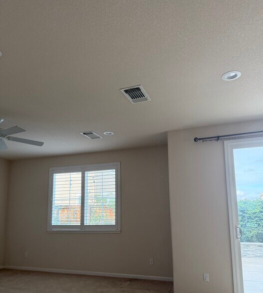 Living Room - 319 E Liverno Ave