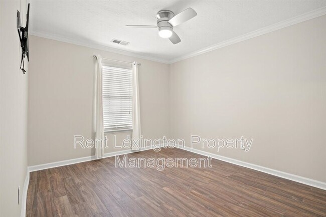 Building Photo - 917 Gerardi Rd