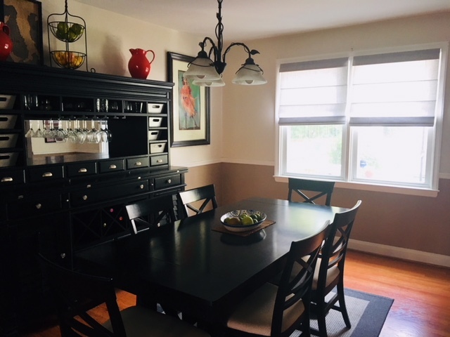 dining room - 228 Medwick Garth E