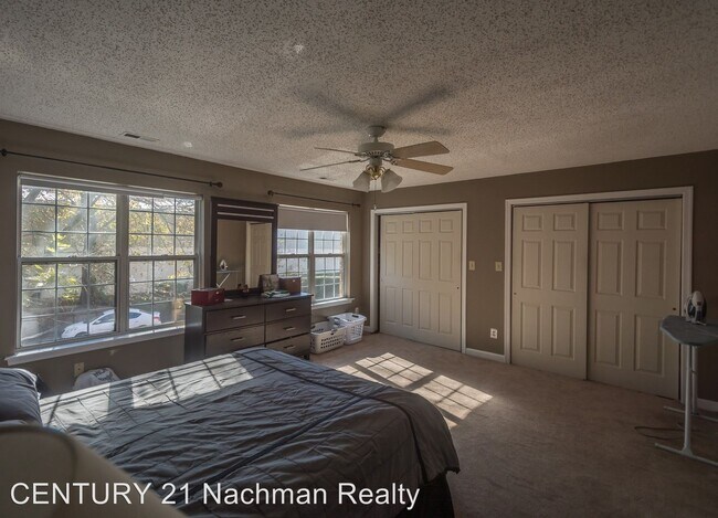 Building Photo - 3 br, 2.5 bath House - 529 Kristy Court