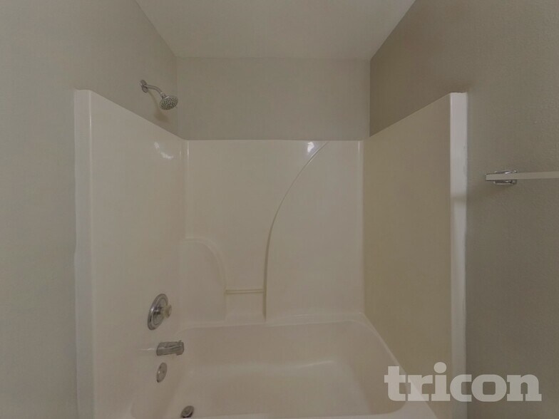 Building Photo - 3728 Charterhall Ln