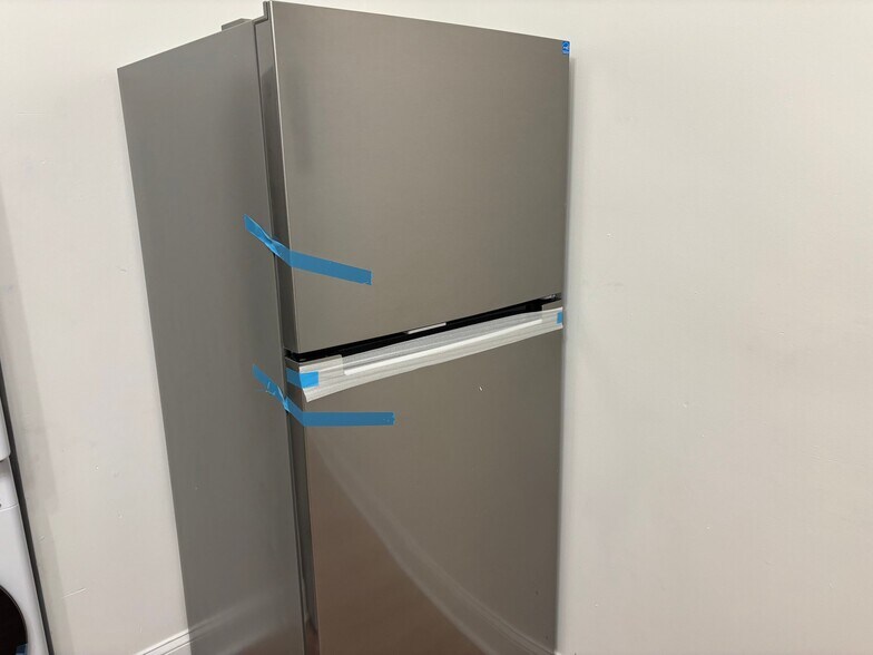 Building Photo - 160 59th St