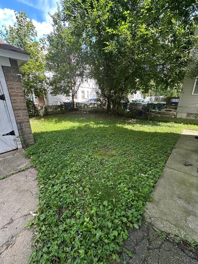 Building Photo - 342 Wilbraham Rd