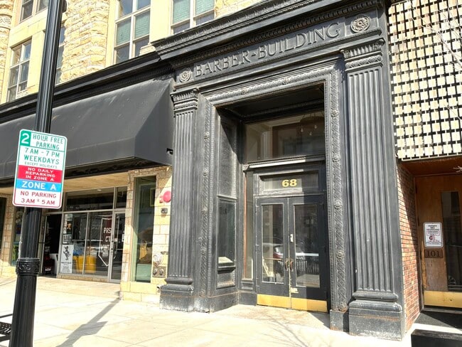 Building Photo - 224 E Cass St