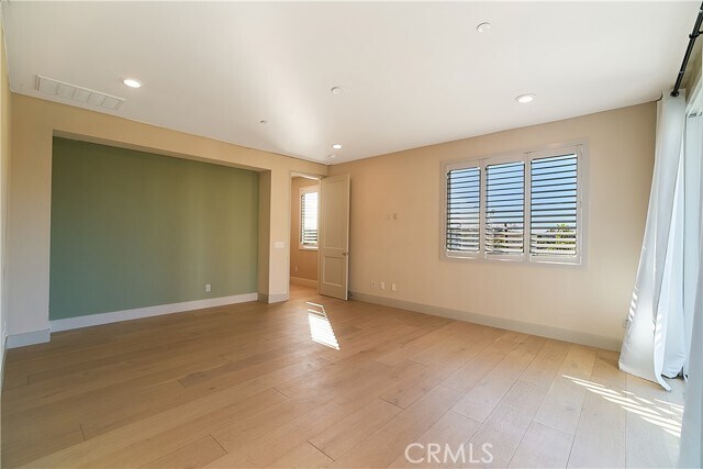 Building Photo - 6 Transport