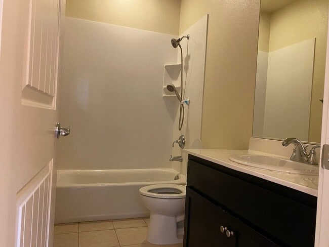 Building Photo - Available soon is the IDEAL TOWNHOUSE for ...