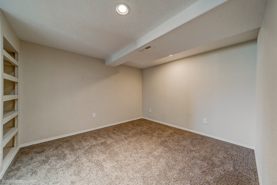 Office - 5804 N Silver Pine Ct