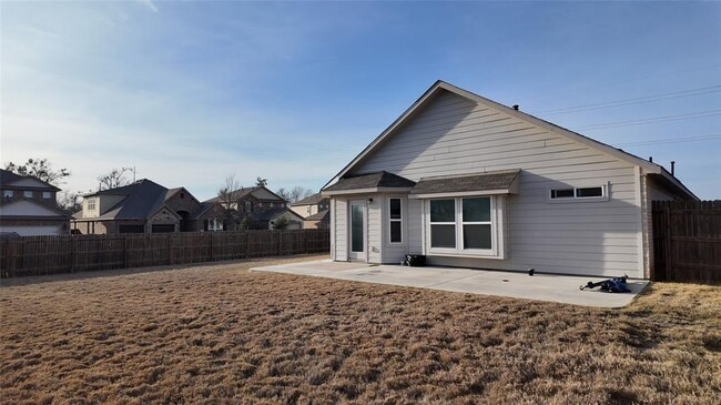 Building Photo - 5659 Sabbia Dr