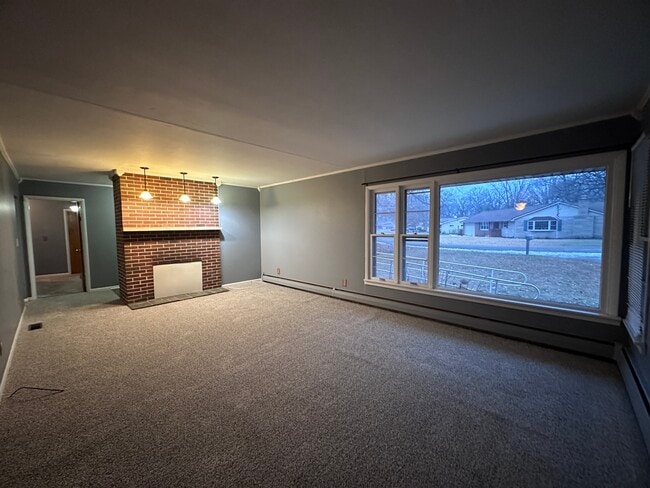 Building Photo - 206 Oak Hill Dr