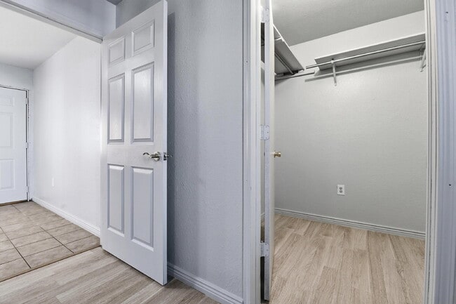 Building Photo - $2,030.95 - 3 Bedrooms, 1 Bathroom, Single Family Home in Aurora with fenced Yard!