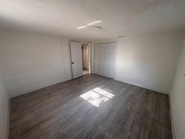 Building Photo - 5525 Quist Dr