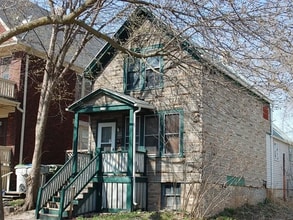 Building Photo - 1116 E Hamilton St
