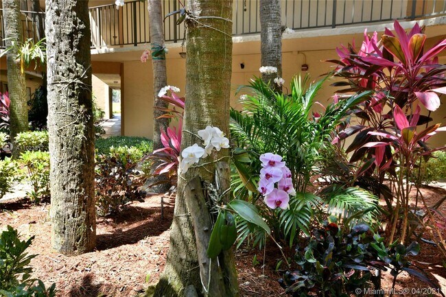 Building Photo - 8075 SW 107th Ave