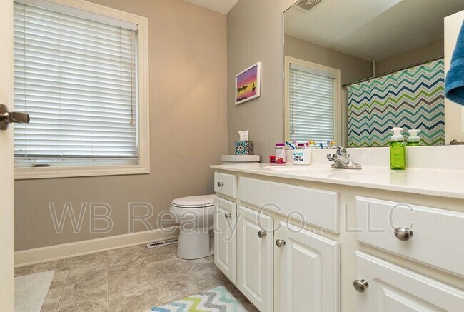 Building Photo - 4519 Meadow Valley Dr