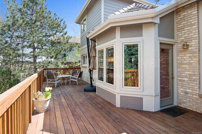 Building Photo - 9616 E Maplewood Cir