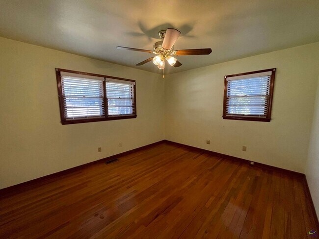 Building Photo - 125 Briarcliff Rd