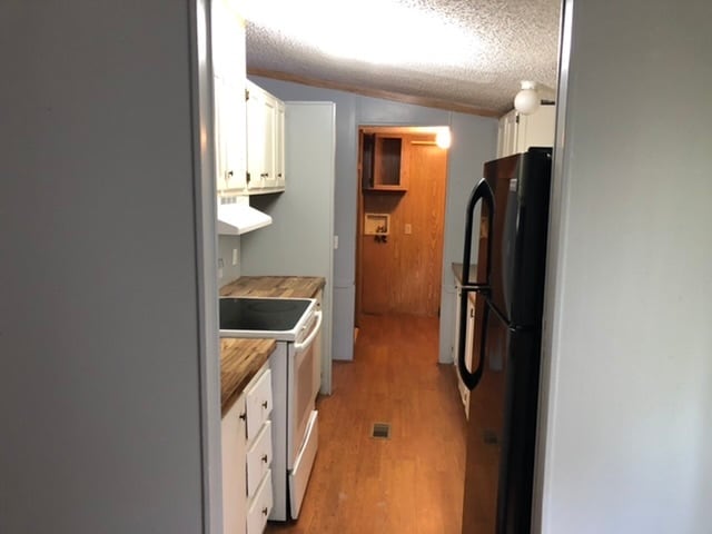 Building Photo - 102 Sunny Ln