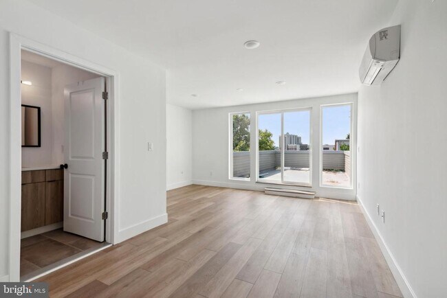 Building Photo - 4214 Powelton Ave