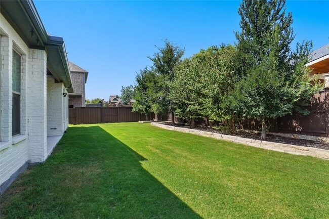 Building Photo - 830 Redstem Dr