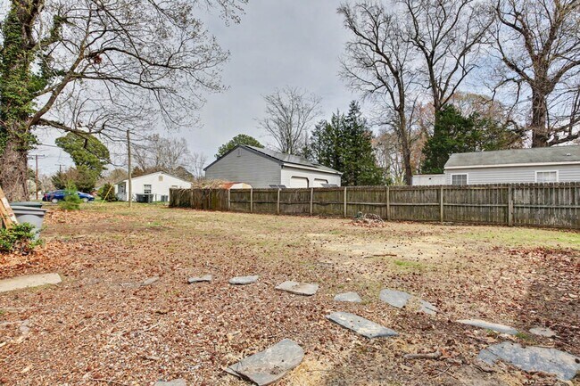 Building Photo - Renovated 3-Bedroom Home with Spacious Yard & Detached Garage