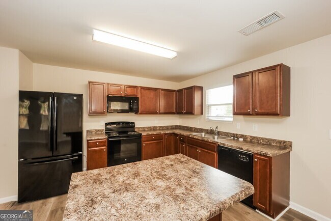 Building Photo - 100 Betty Ann Ln