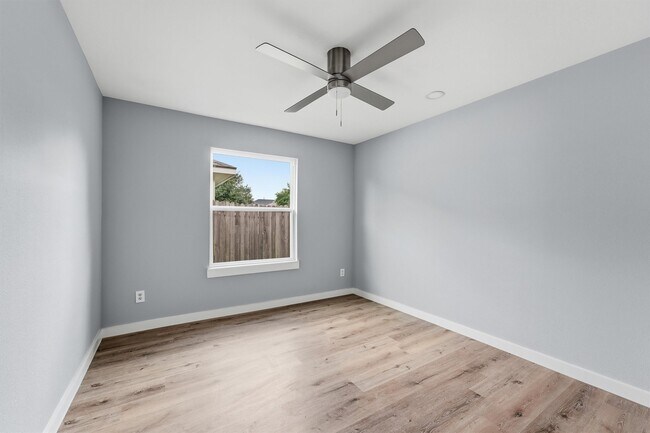 Building Photo - 25414 Barmby Dr