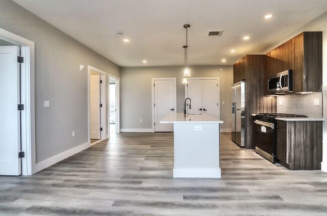 Building Photo - 3516 John F. Kennedy Blvd