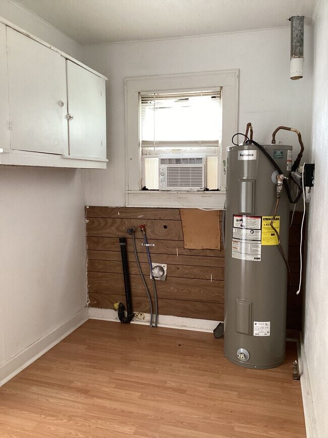 Building Photo - 3 Bed Du-Plex! Located in Portales, Close to ENMU!