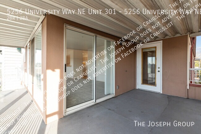 Building Photo - 5256 University Wy NE