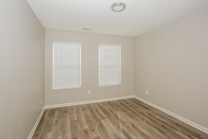 Building Photo - 5830 Dove Point Dr SW