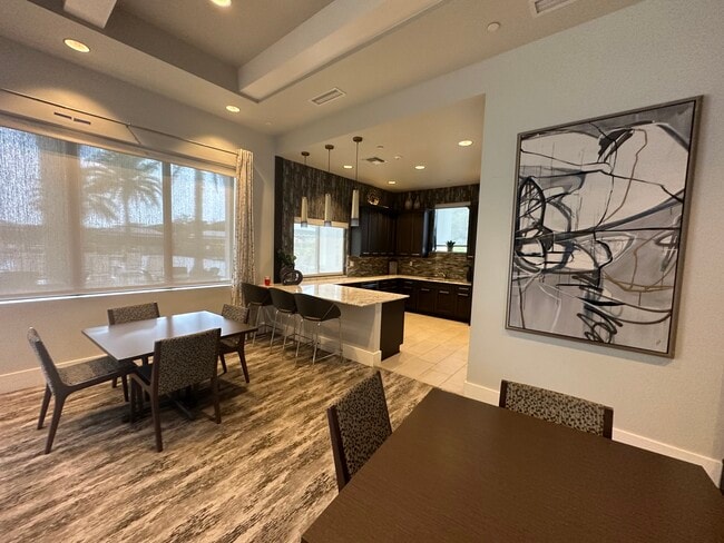 Building Photo - 15371 Green River Ct