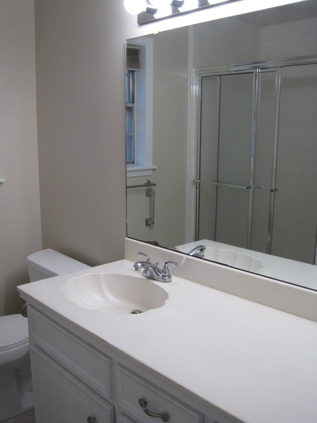 Building Photo - 3515 Avenue P