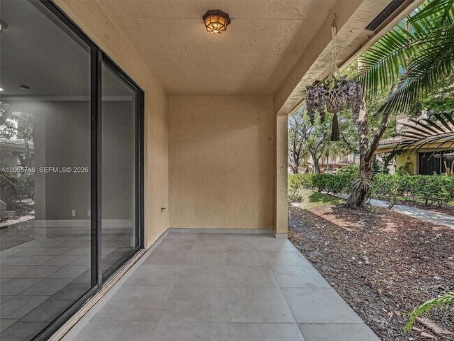 Building Photo - 4283 Vineyard Cir