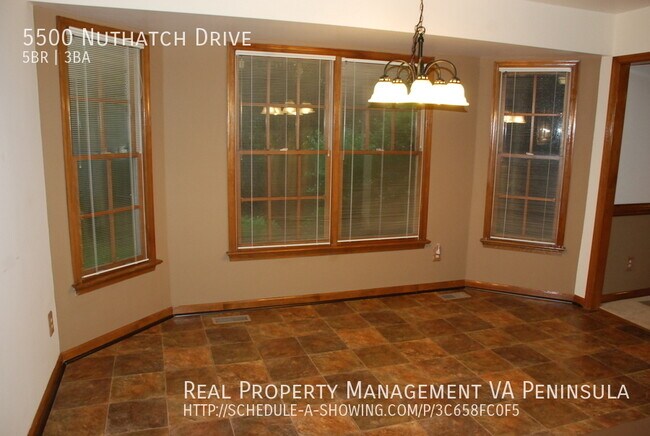 Building Photo - Spacious 5 bedrooms house in Rolling Woods...