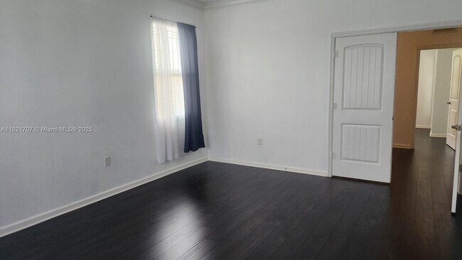 Building Photo - 25309 SW 118 Ct