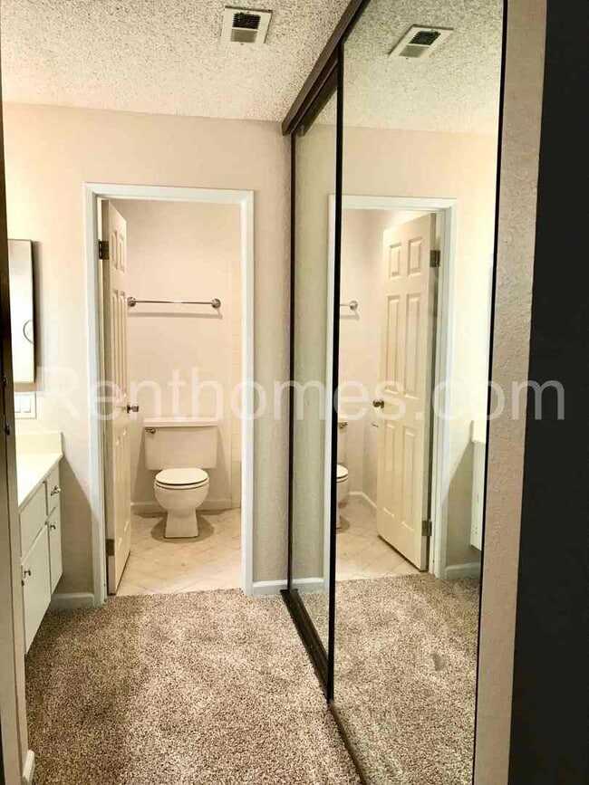 Building Photo - Mira Mesa, 10628 Dabney Dr #163, All Appli...