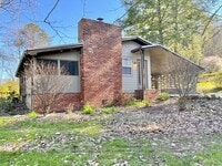 Building Photo - 1023 N Runyan Dr