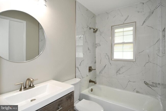 Building Photo - 3811 Forestdale Ave