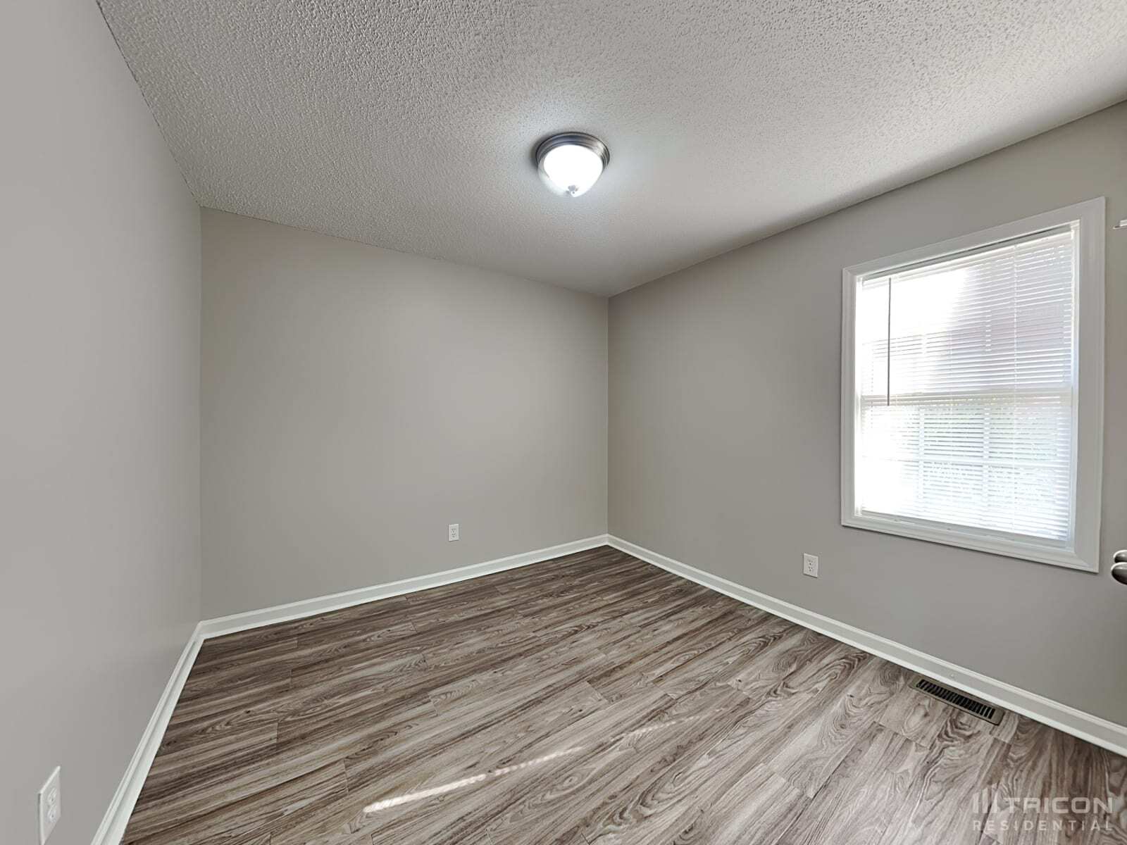 Building Photo - 1203 Delham Rd