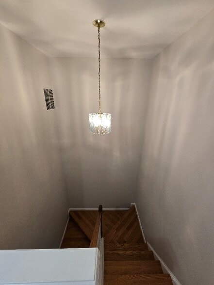 Building Photo - 16 Windbluff Ct